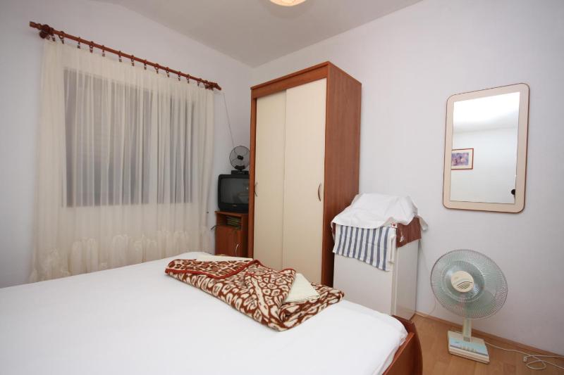 Double Room with Terrace and Sea View   image 3