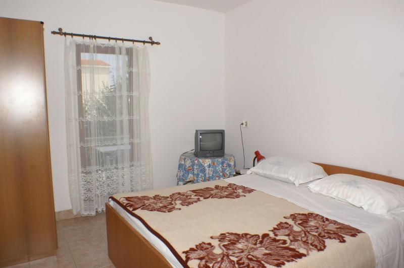 Two-Bedroom Apartment with Balcony and Sea View image 1