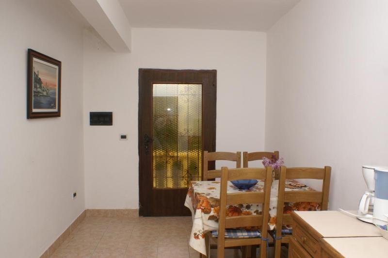 Two-Bedroom Apartment with Balcony and Sea View image 4