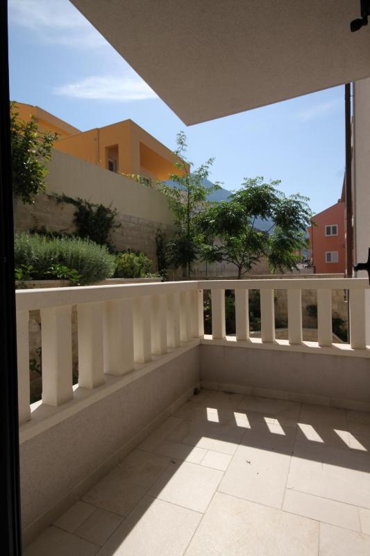 Apartments with a parking space Makarska - 3751 - image 21