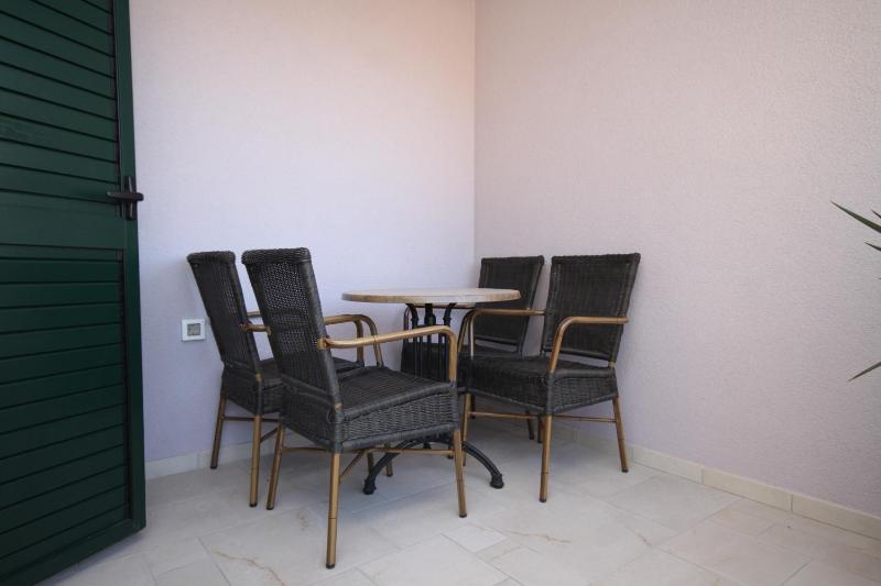 Apartments with a parking space Makarska - 3751 - image 47