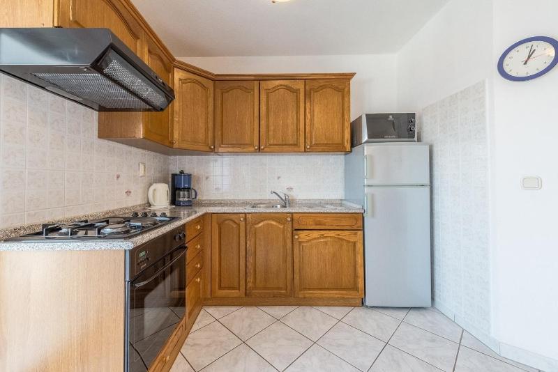 Two-Bedroom Apartment with Terrace and Sea View image 4