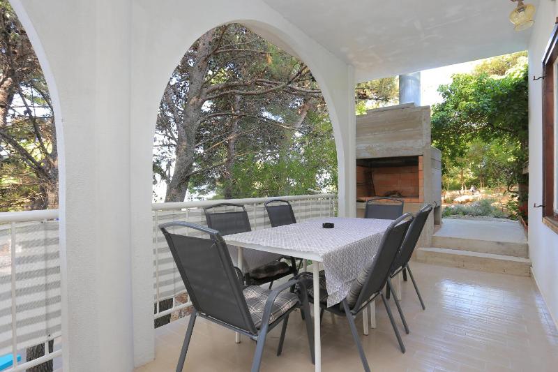 Two-Bedroom Apartment with Terrace image 4