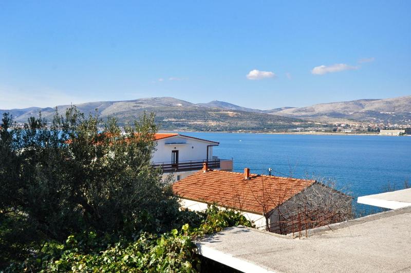 Two-Bedroom Apartment with Terrace and Sea View image 3