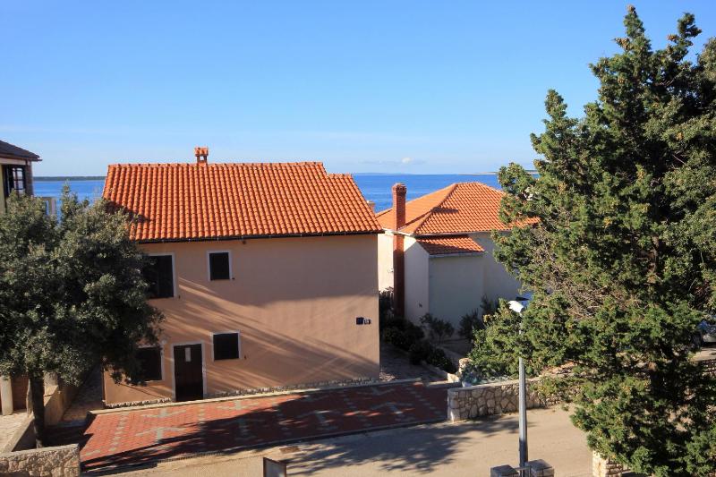 Double Room with Terrace and Sea View   image 2