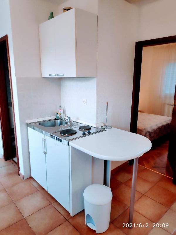 One-Bedroom Apartment with Terrace image 4