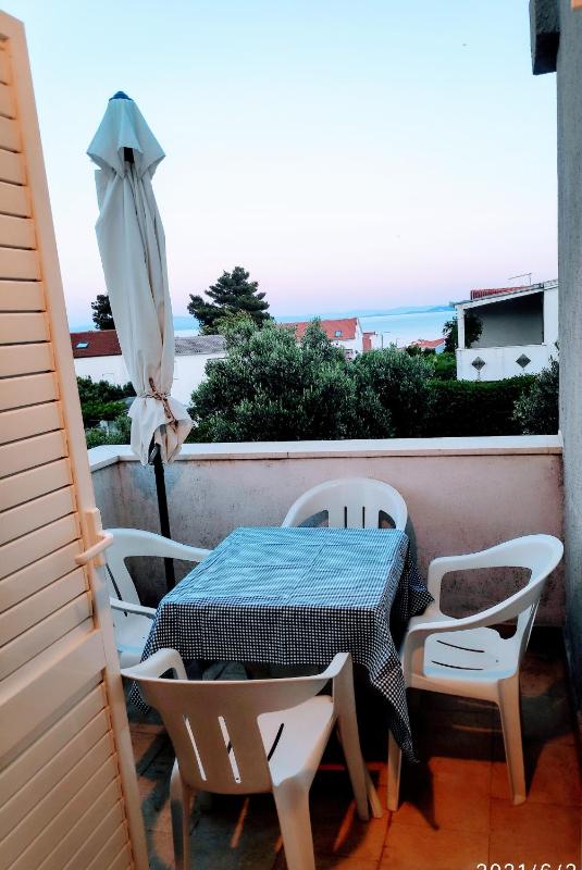 One-Bedroom Apartment with Terrace and Sea View image 2
