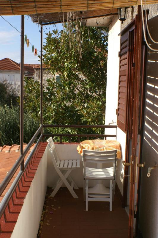Double Room with Balcony image 3