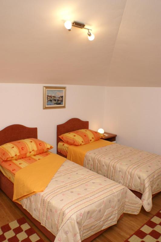 Apartments by the sea Supetar Brac - 4274 - image 13