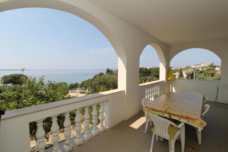 Apartments by the sea Mandre Pag - 4084 - image 25