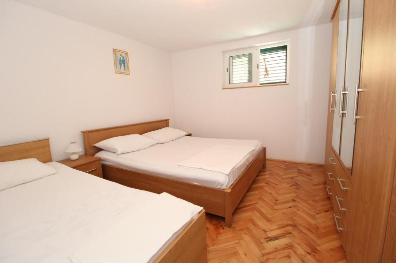 Apartments by the sea Mandre Pag - 4084 - image 38