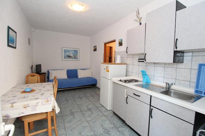Apartments by the sea Mandre Pag - 4084 - image 29