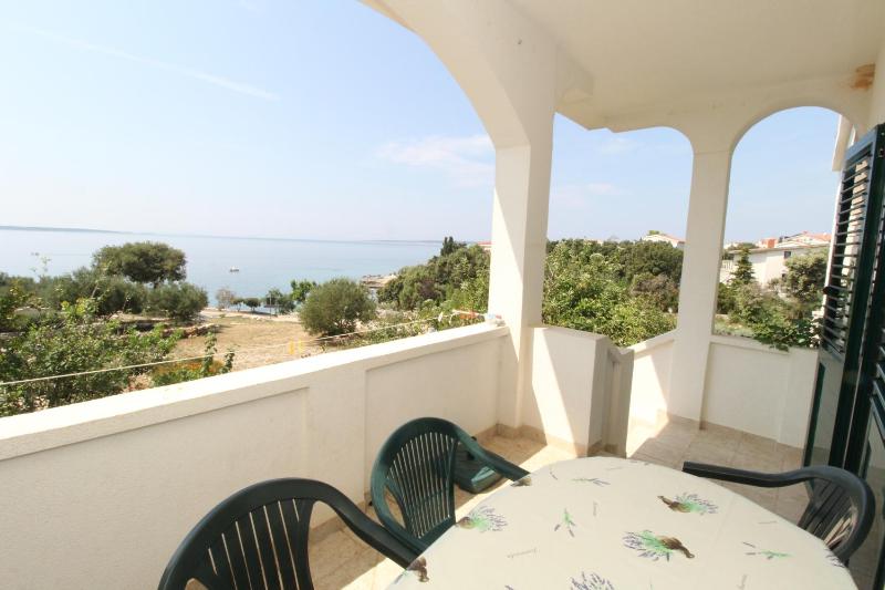 Apartments by the sea Mandre Pag - 4084 - image 28