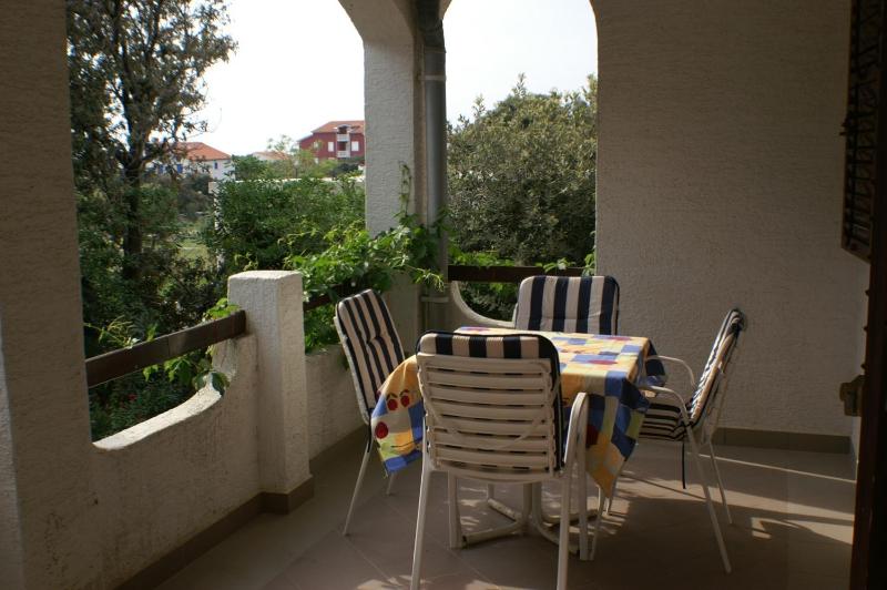 One-Bedroom Apartment with Terrace image 4