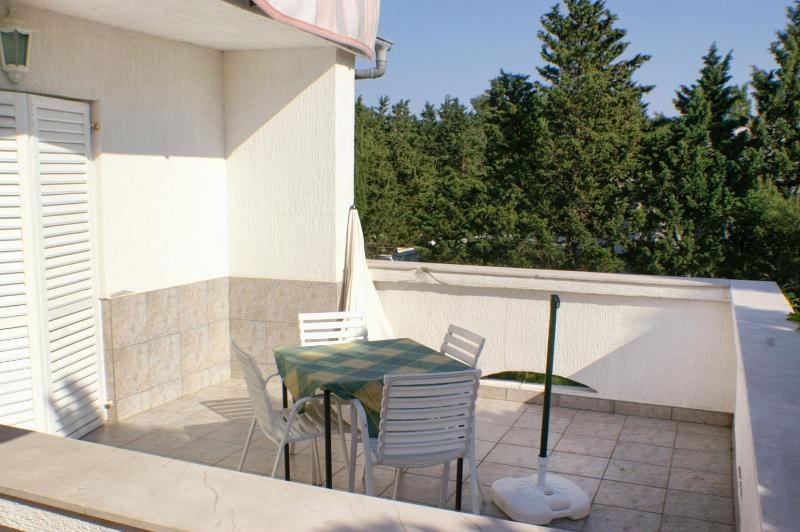 Apartments by the sea Novalja Pag - 4052 - image 11