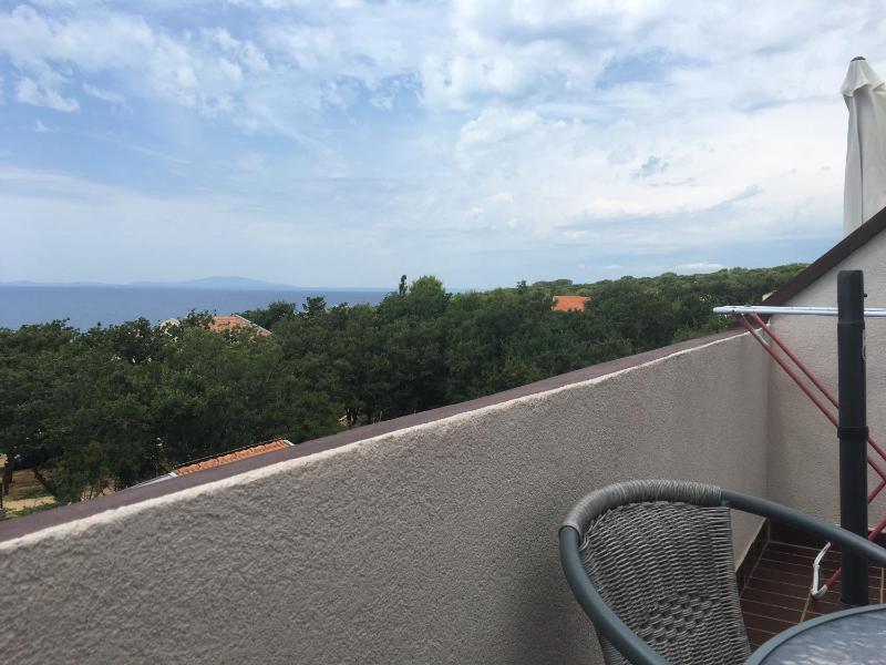 One-Bedroom Apartment with Terrace and Sea View image 3