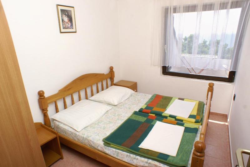 One-Bedroom Apartment with Terrace and Sea View image 3