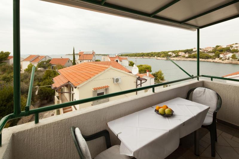 Two-Bedroom Apartment with Terrace and Sea View image 3