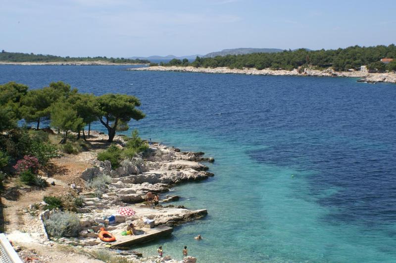Apartments by the sea Bilo Primosten - 4189 - image 34