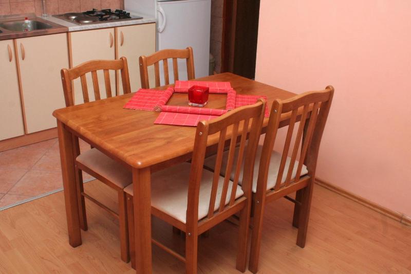 One-Bedroom Apartment with Terrace image 4