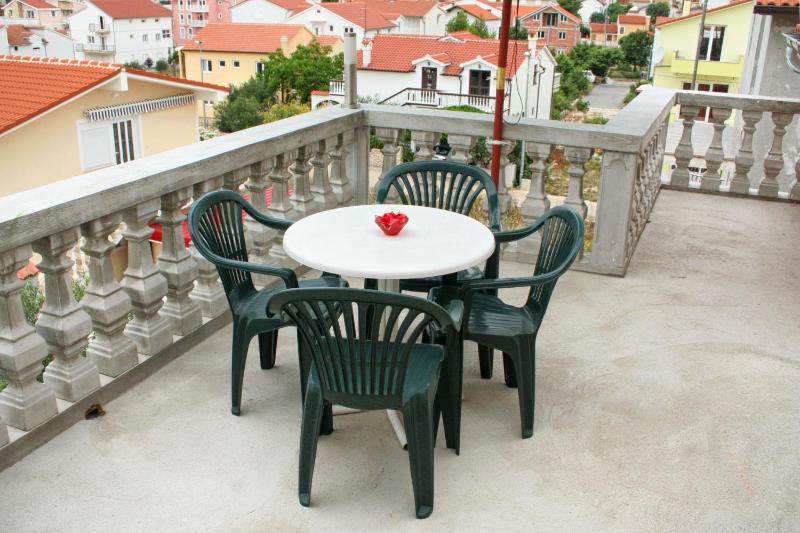 One-Bedroom Apartment with Terrace image 3
