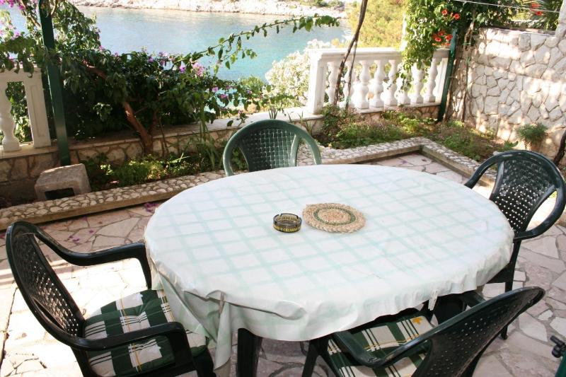 Apartments by the sea Bilo Primosten - 4168 - image 27