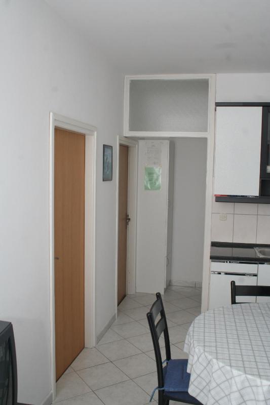 Apartments by the sea Bilo Primosten - 4202 - image 22