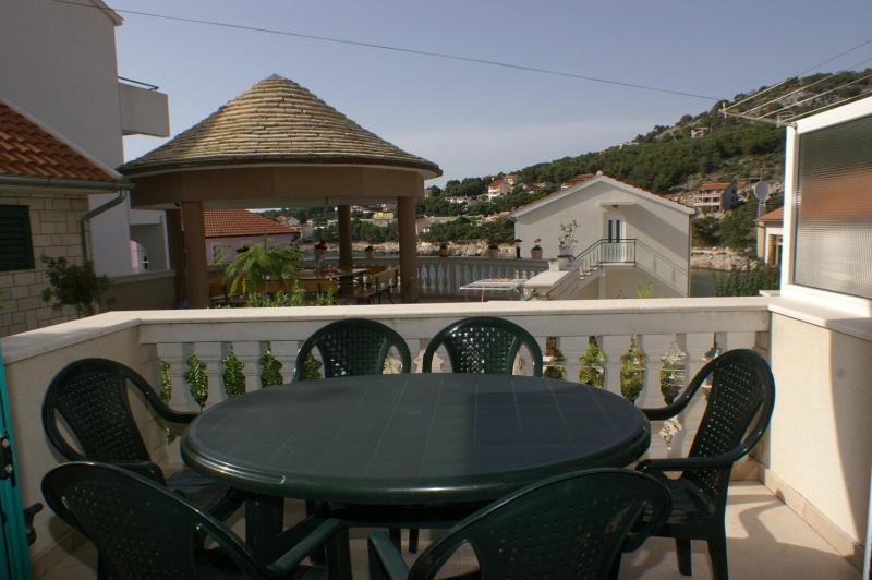 Apartments by the sea Bilo Primosten - 4202 - image 40