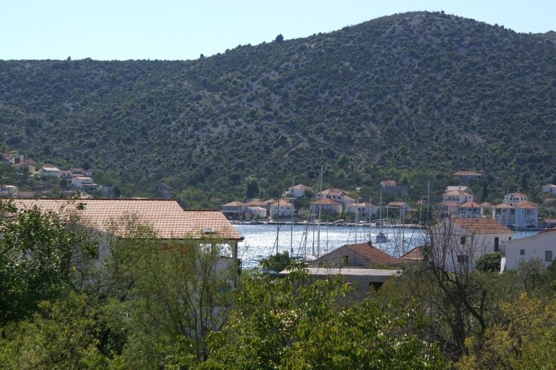 Two-Bedroom Apartment with Terrace and Sea View image 3