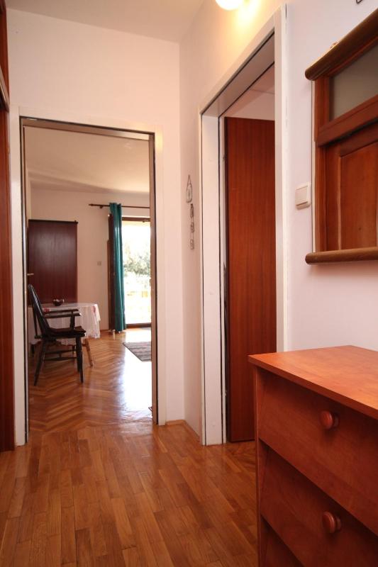 One-Bedroom Apartment with Balcony and Sea View image 2