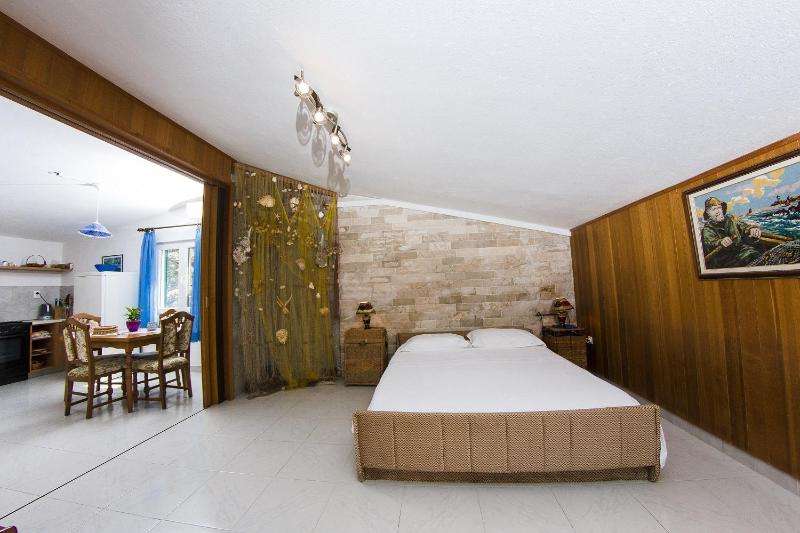 Two-Bedroom Apartment with Terrace and Sea View image 4