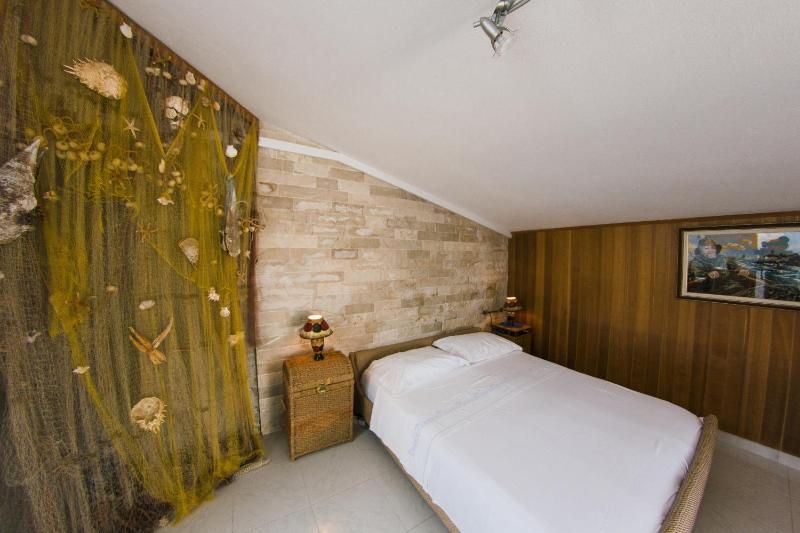 Two-Bedroom Apartment with Terrace and Sea View image 3
