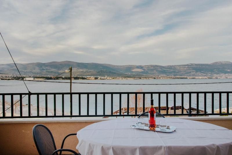 Two-Bedroom Apartment with Terrace and Sea View image 4