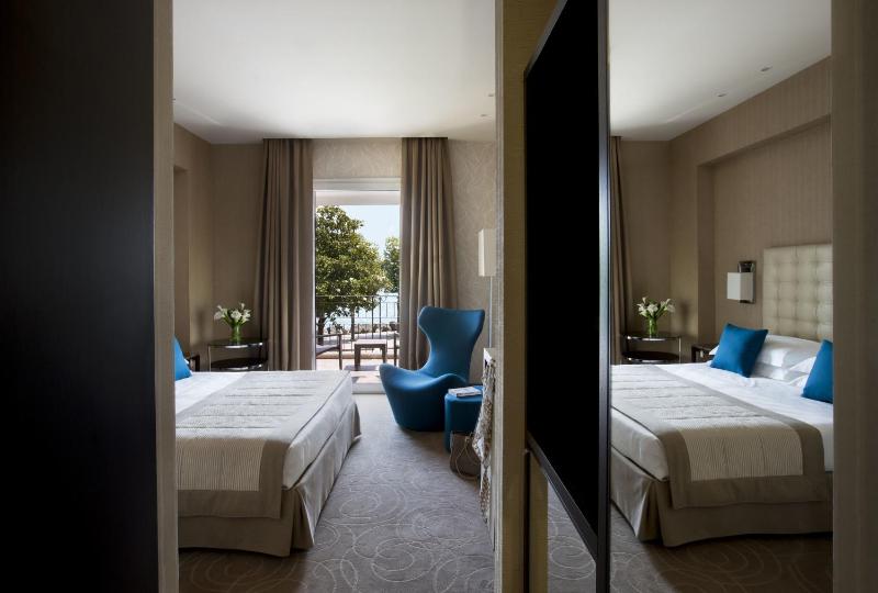 Superior Double Room with Lake View image 4