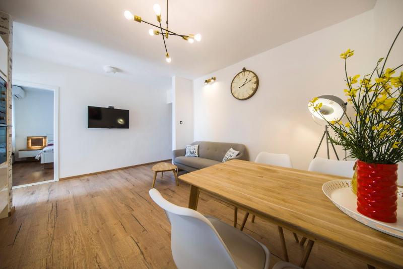 Two-Bedroom Apartment with Terrace and Sea View image 3