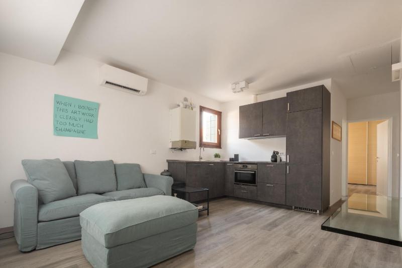 Bright Apartment On Venetian Roofs R&R - image 4