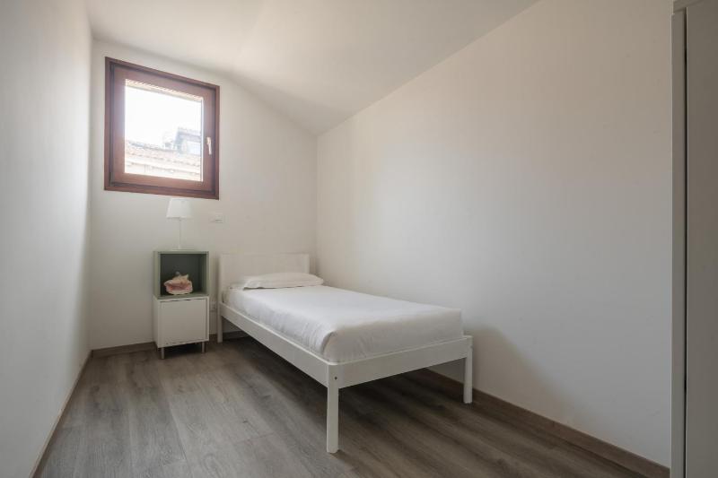 Bright Apartment On Venetian Roofs R&R - image 8