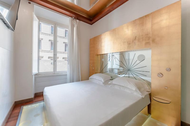 Deluxe Double Room image 1