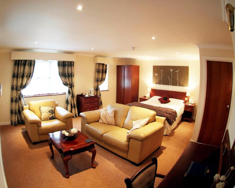 Executive Double Room image 2