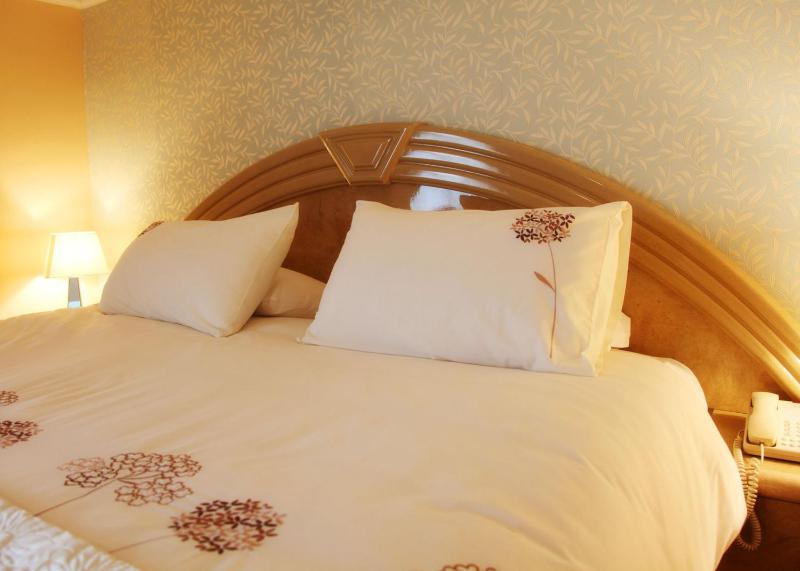 Executive Double Room image 4