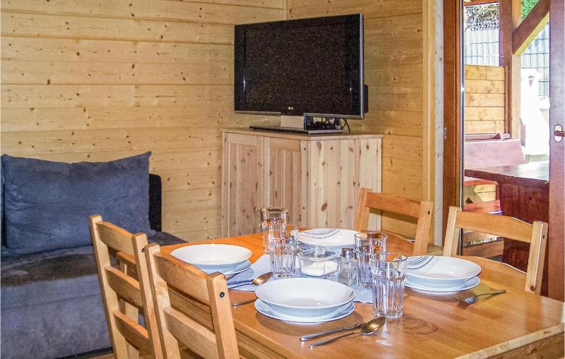Nice Home In Sianozety With Kitchenette - image 15