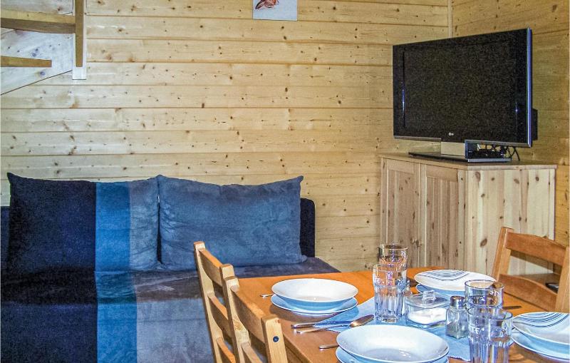 Nice Home In Sianozety With Kitchenette - image 5