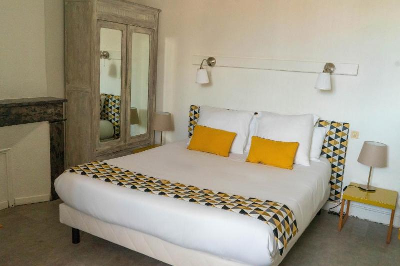 Double Room image 1