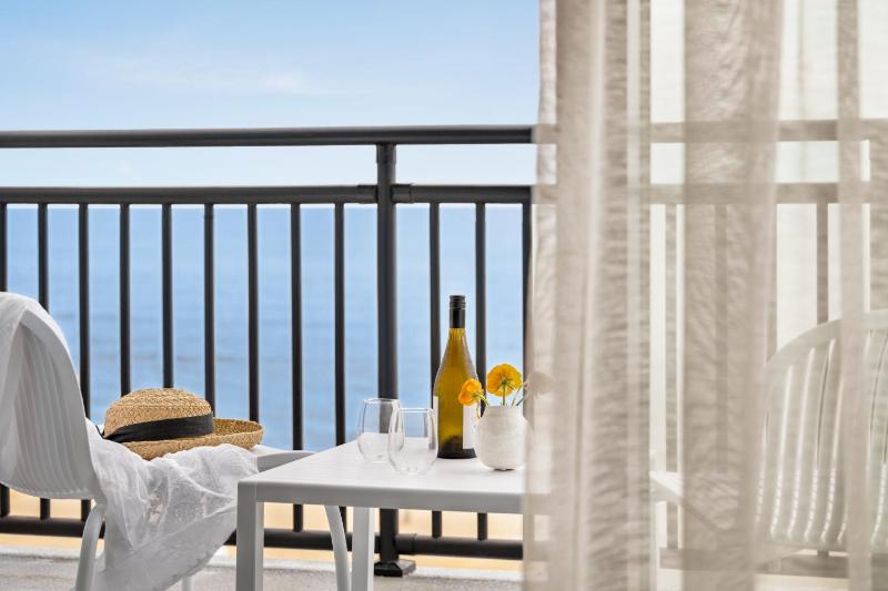 Oceanfront Queen Room with Two Queen Beds image 2