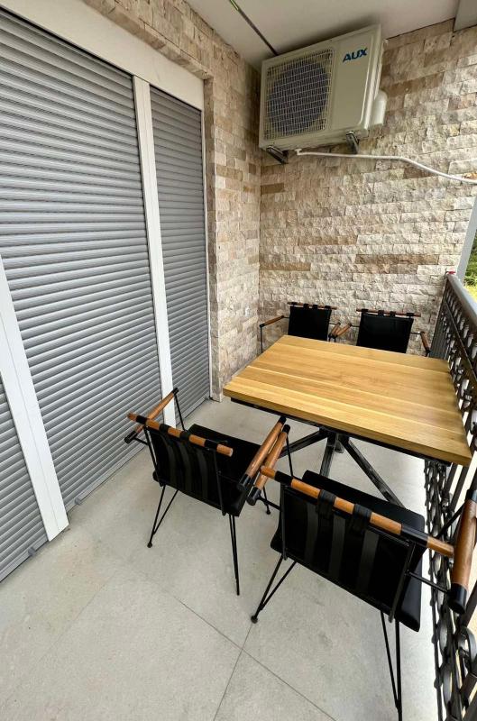 Apartment with Terrace image 2