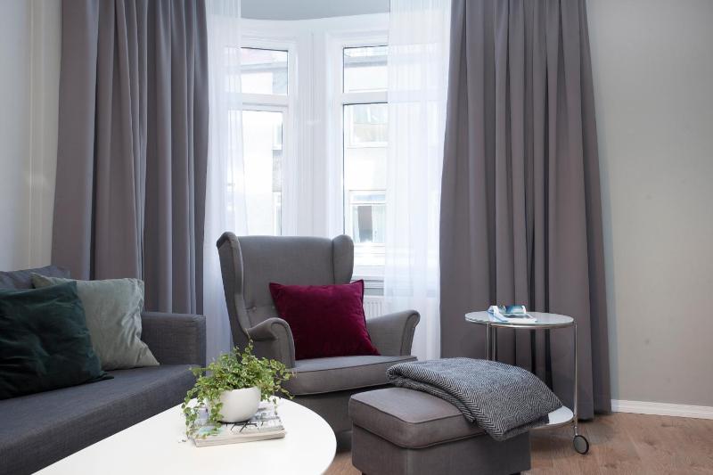 Mid-Century Modern Styled Apartment - image 5