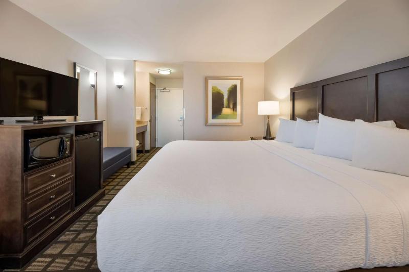 King Room image 3
