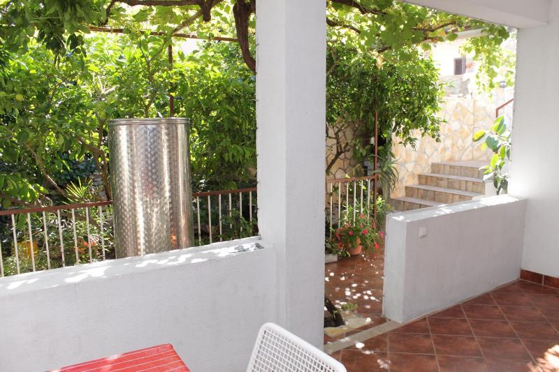 One-Bedroom Apartment with Terrace image 2