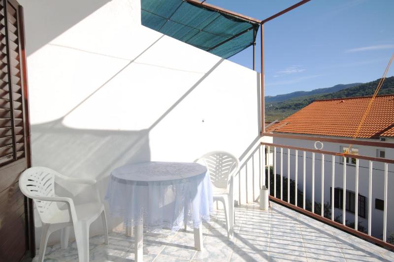 One-Bedroom Apartment with Terrace image 4