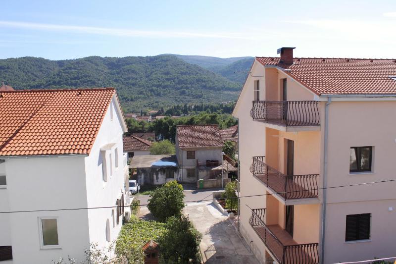 One-Bedroom Apartment with Terrace image 3